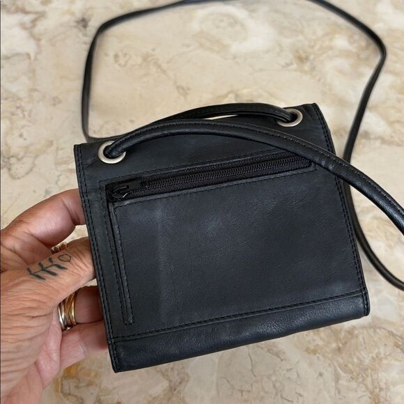 Delane Black Leather Tri-Fold Wallet Crossbody - Picture 6 of 14